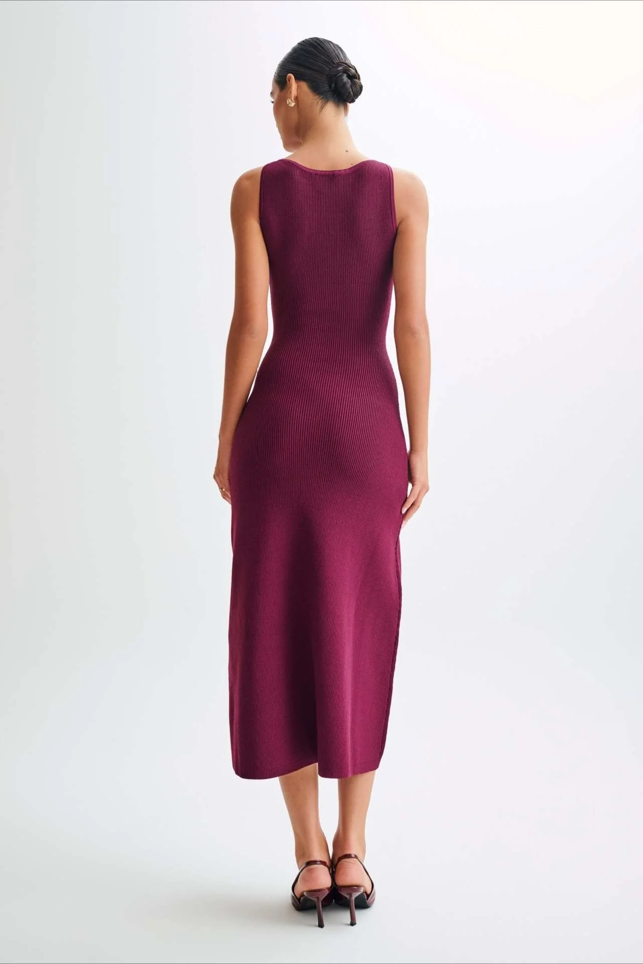 Knit Sleeveless Bodycon Sweater Dress - Image 10