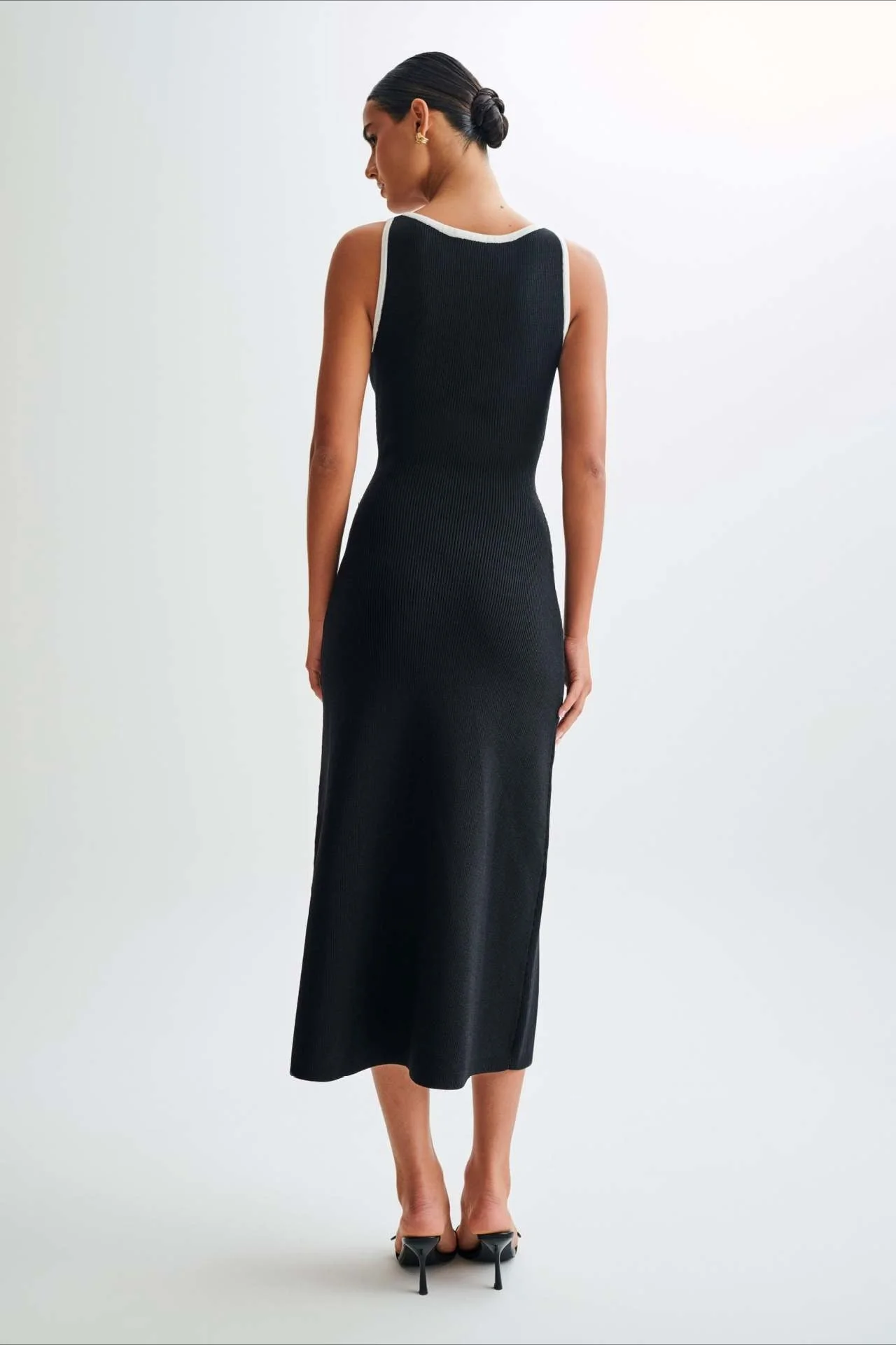 Knit Sleeveless Bodycon Sweater Dress - Image 6