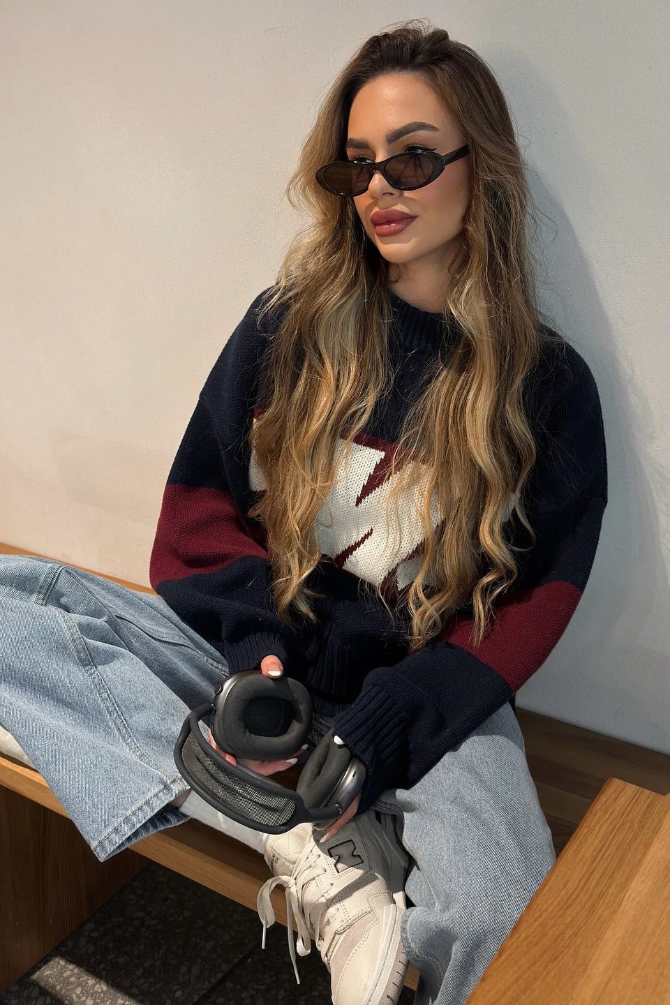 Letter Graphic Crew Neck Sweater - Image 9