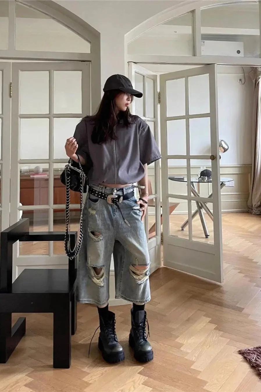 Loose Ripped Capri Wide Leg Jeans - Image 16