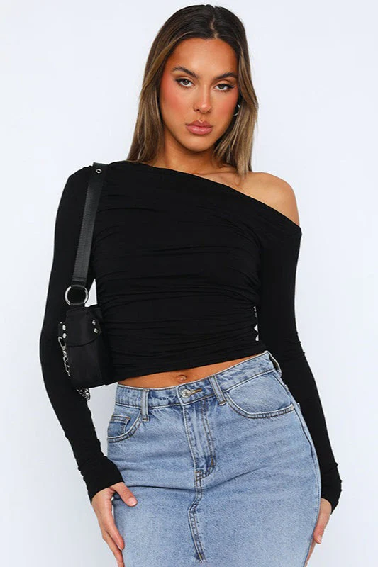 Off Shoulder Ruffled Long Sleeve Knit Top - Image 4