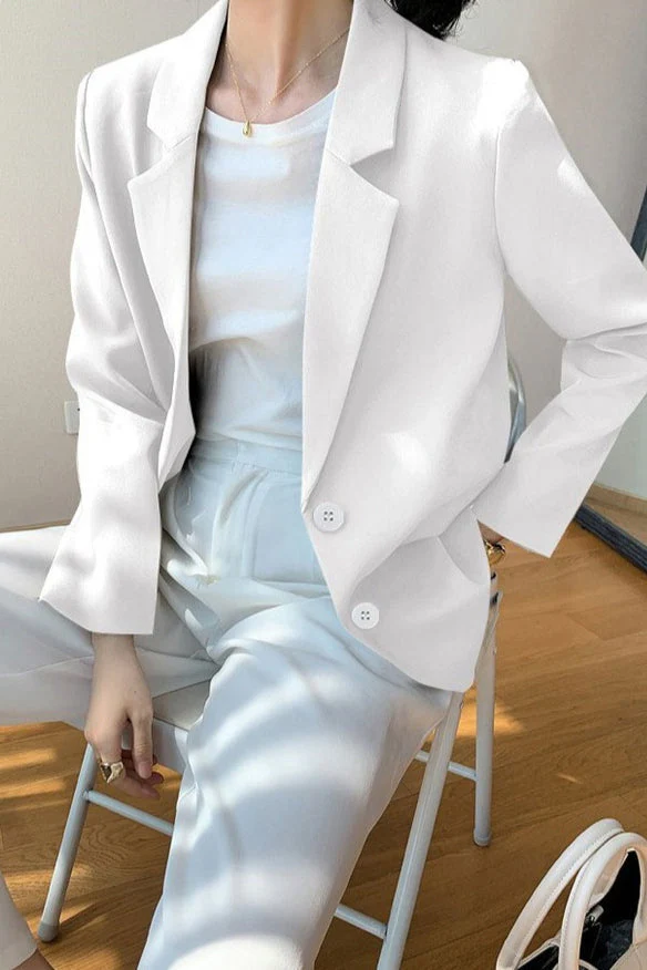 Oversized Retro Chic Blazer - Image 7