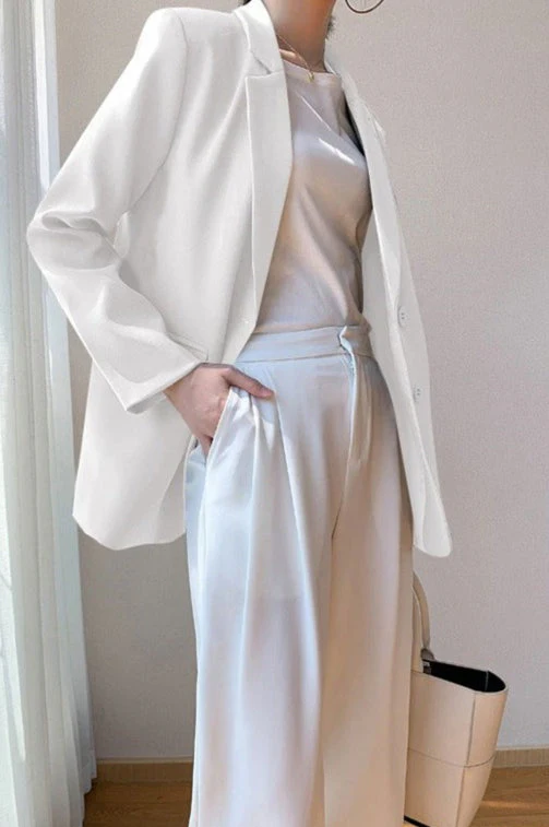Oversized Retro Chic Blazer - Image 8