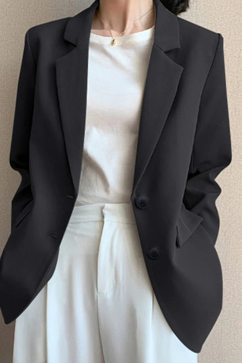 Oversized Retro Chic Blazer - Image 9