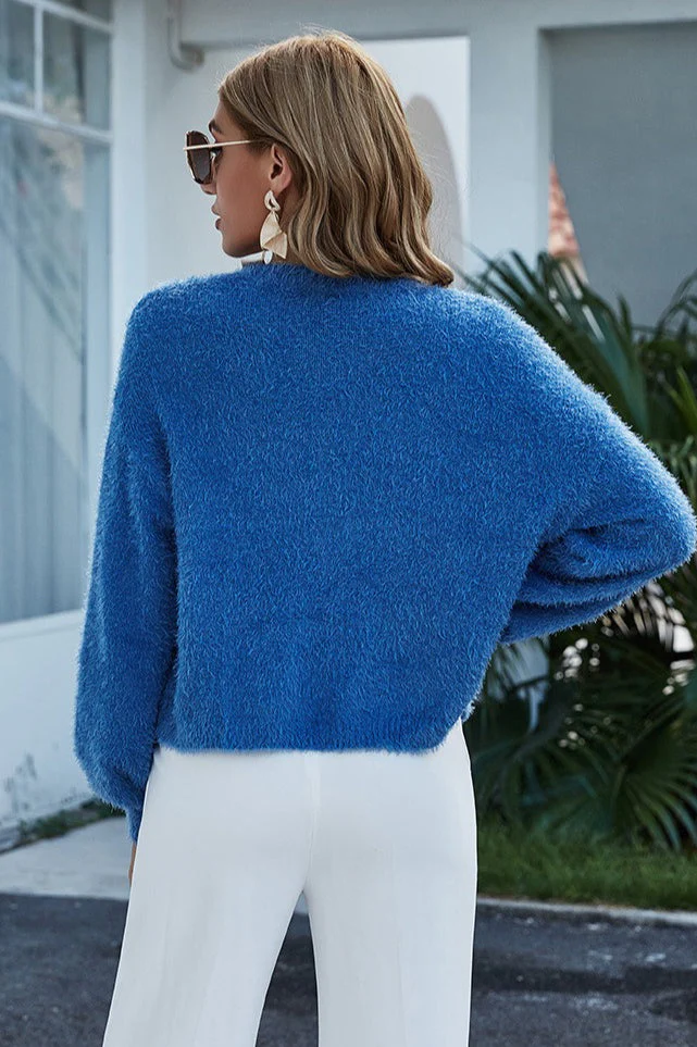 Oversized Short Knit Cardigan - Image 4