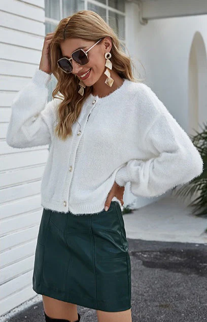 Oversized Short Knit Cardigan - Image 7