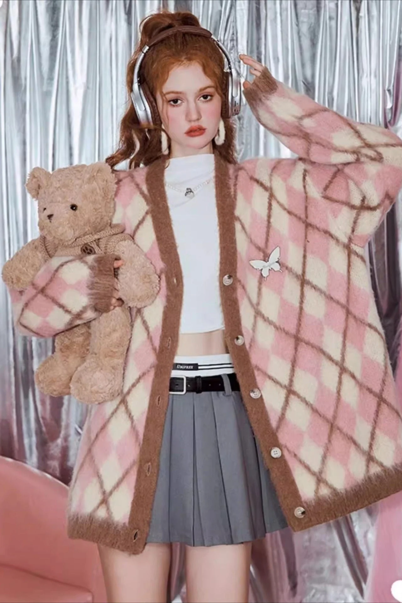 Relaxed Diamond Pattern Cardigan - Image 7