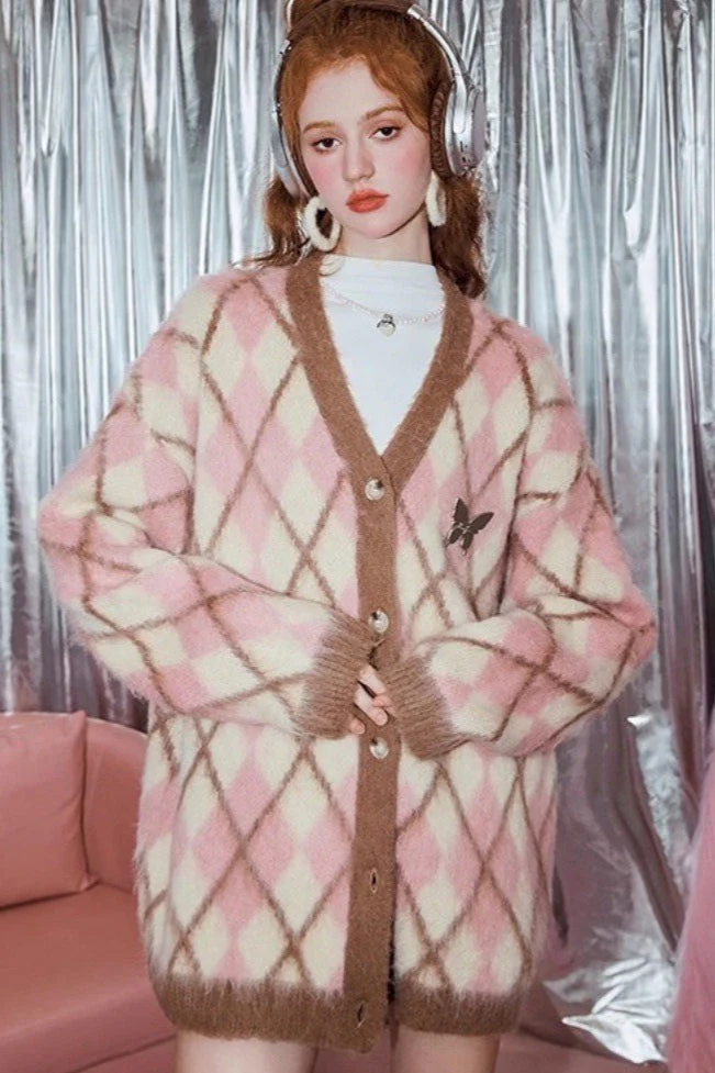 Relaxed Diamond Pattern Cardigan - Image 8