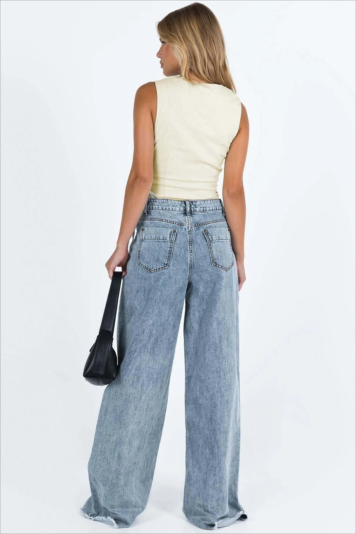 Relaxed Fit Raw Edge Dragging Jeans - Image 4
