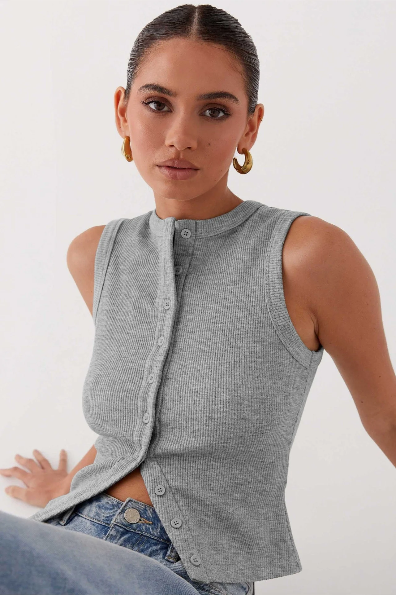 Round Neck Sleeveless Knit Top - Image 2