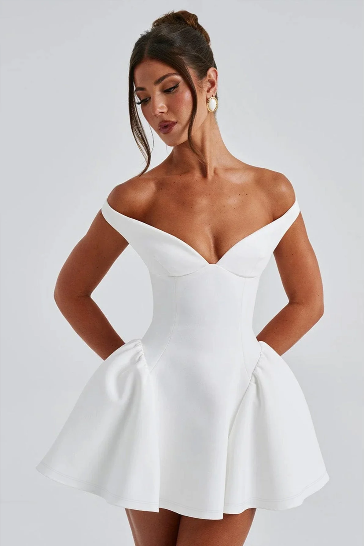 Sexy Low Cut Backless Party Dress - Image 4