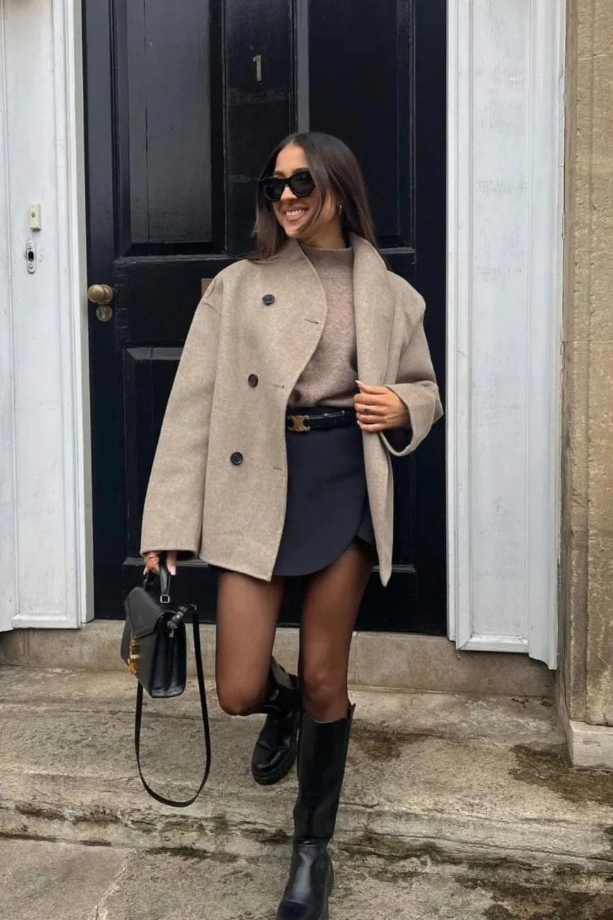 Short Double-Breasted Wool Jacket - Image 3