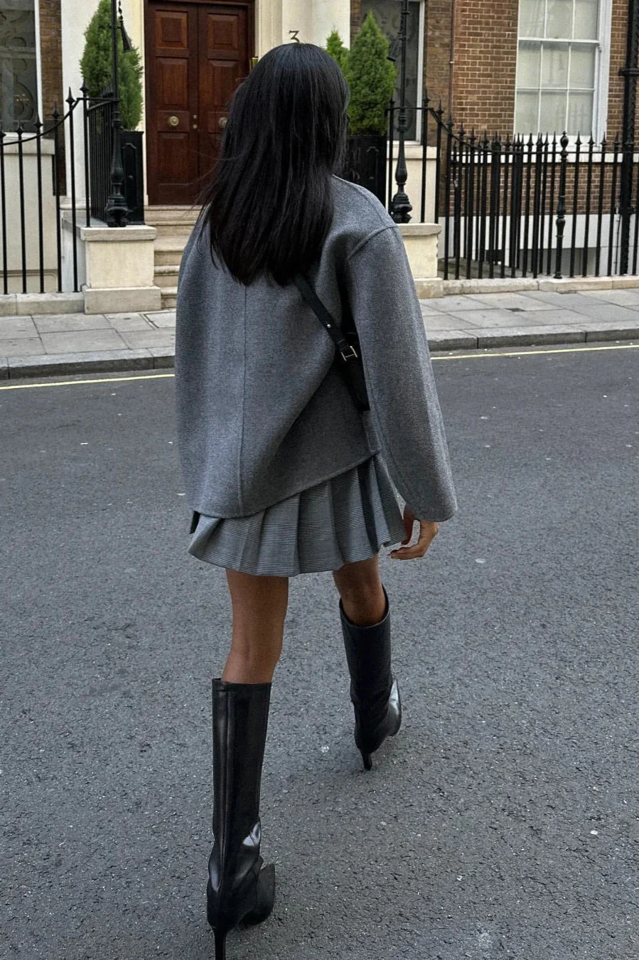Short Double-Breasted Wool Jacket - Image 7