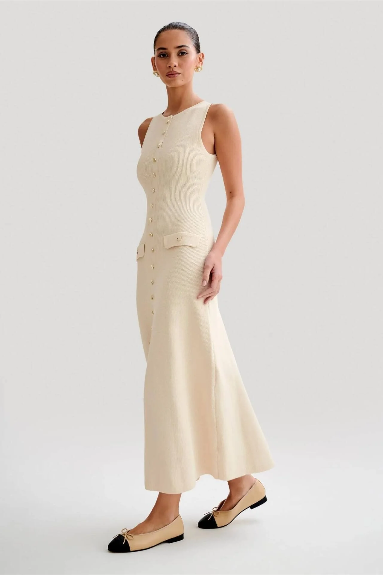 Sleeveless Round Neck Knit Sweater Dress - Image 8