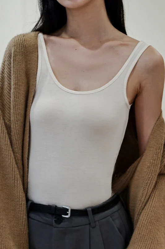 Sleeveless Wool Blend Knit Top - Image 6