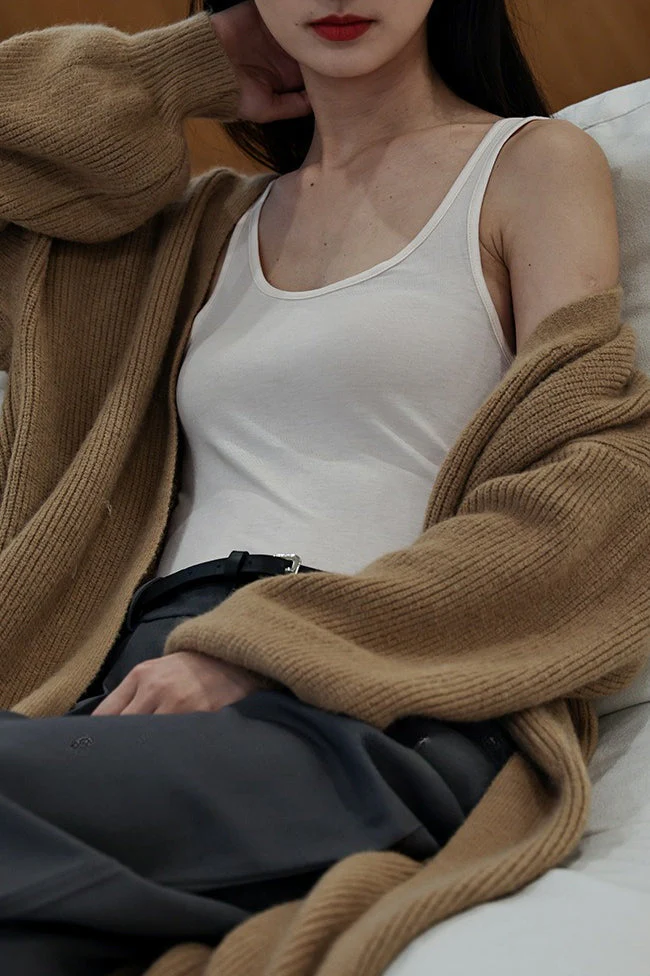 Sleeveless Wool Blend Knit Top - Image 7