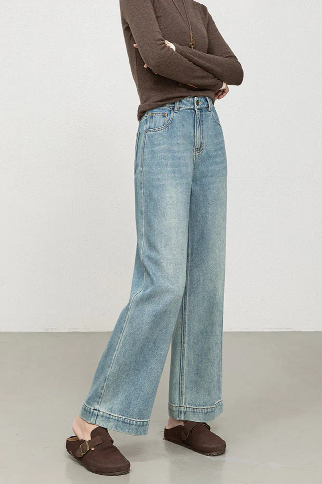 Soft High Rise Embroidered Cropped Jeans - Image 3