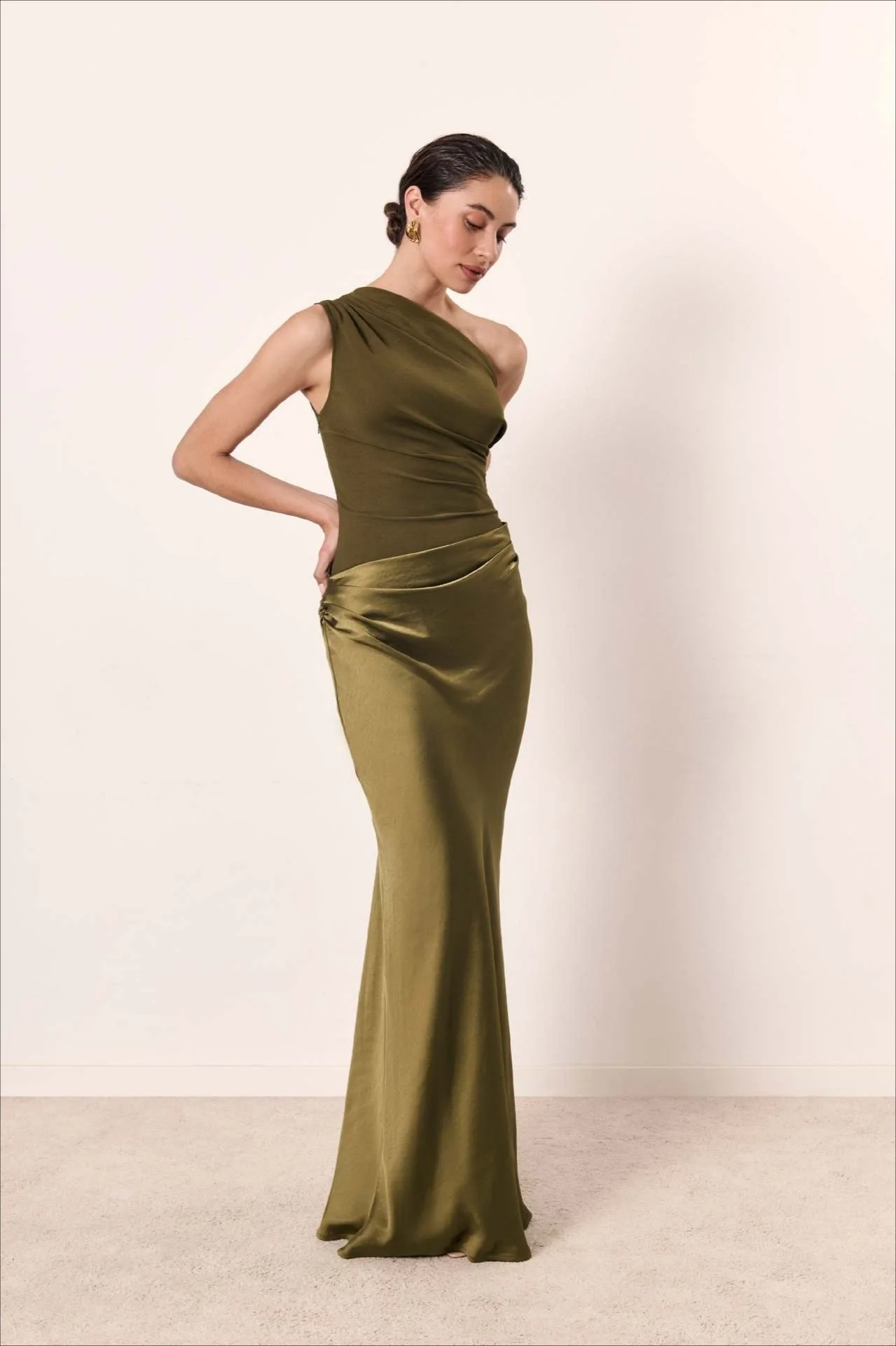 Solid Asymmetric Neckline Sleeveless Formal Dress - Image 11