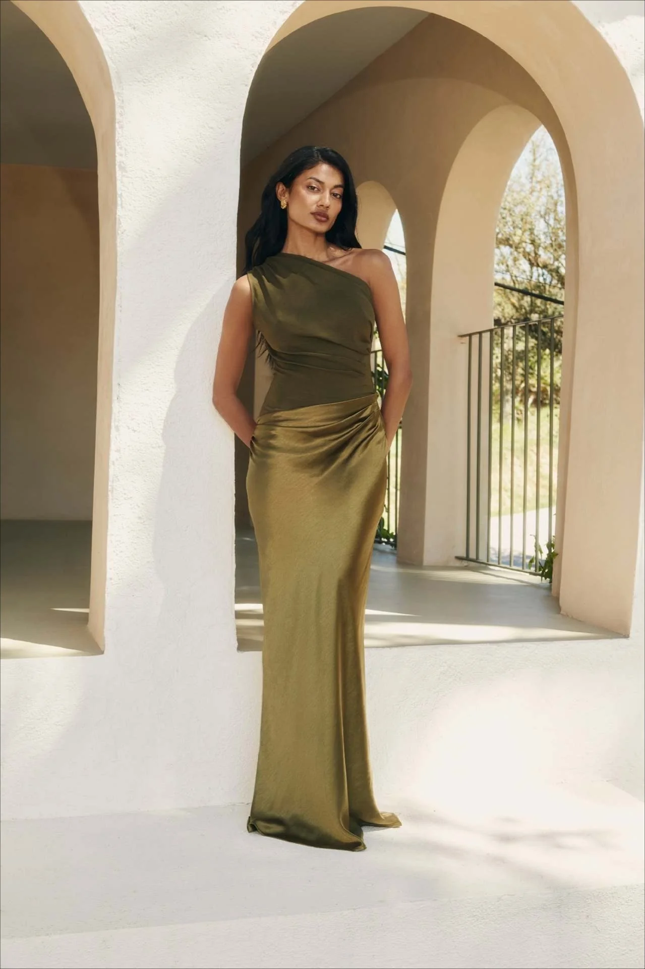 Solid Asymmetric Neckline Sleeveless Formal Dress - Image 6