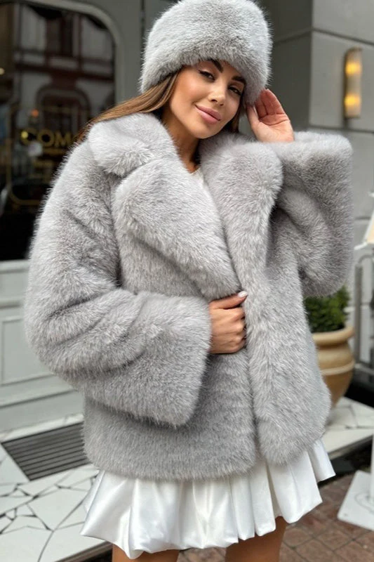 Solid Color Cropped Fur Coat - Image 2