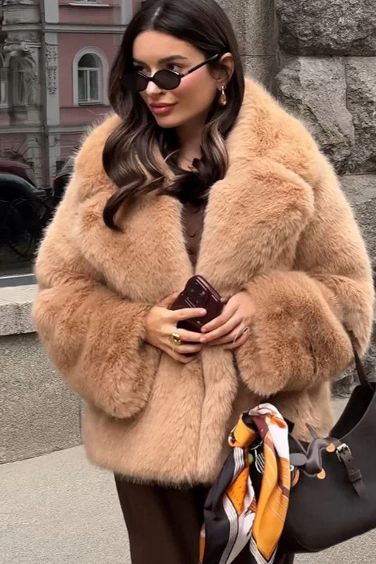 Solid Color Cropped Fur Coat - Image 4