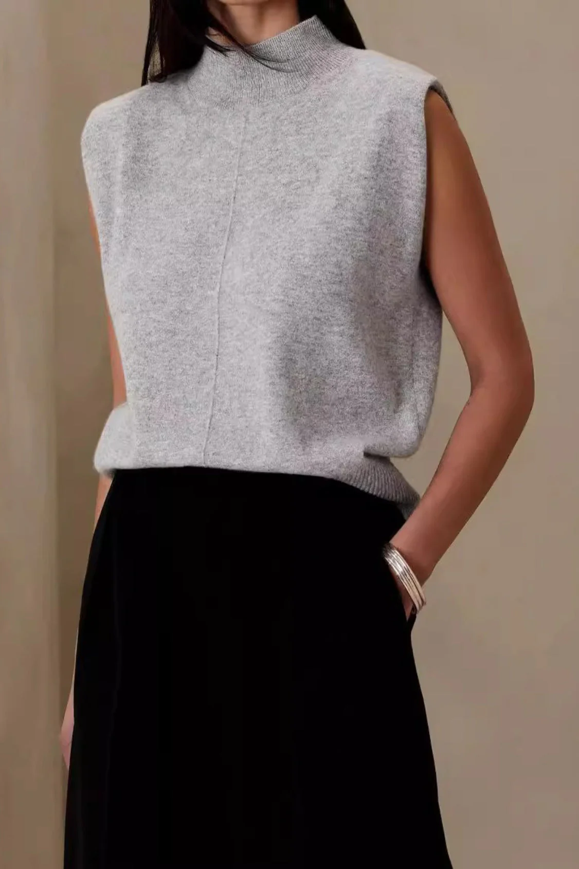 Solid Crew Neck Knit Top