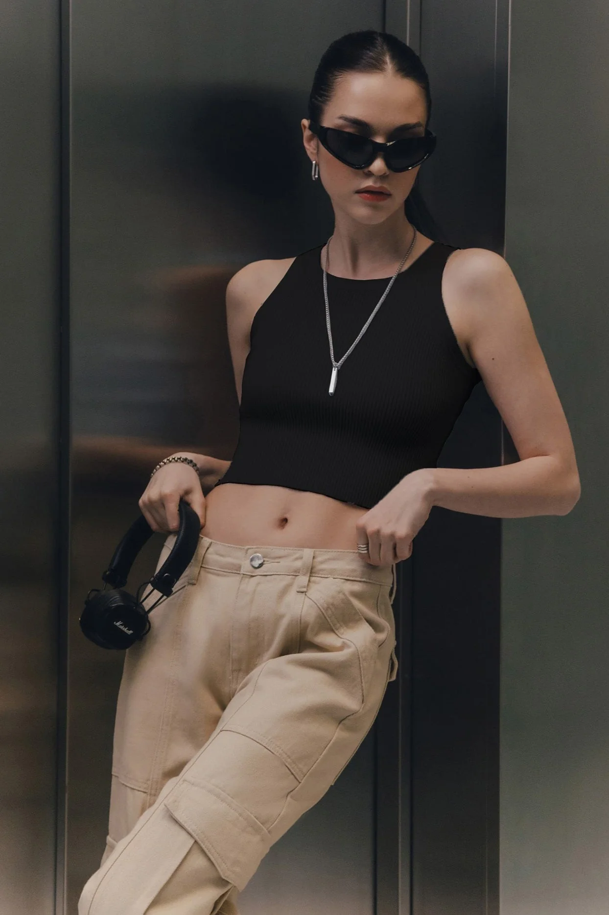 Solid Cropped Knit Top - Image 4