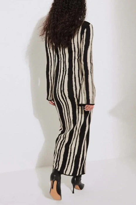 Striped Contrast Slim Knit Sweater Dress - Image 2