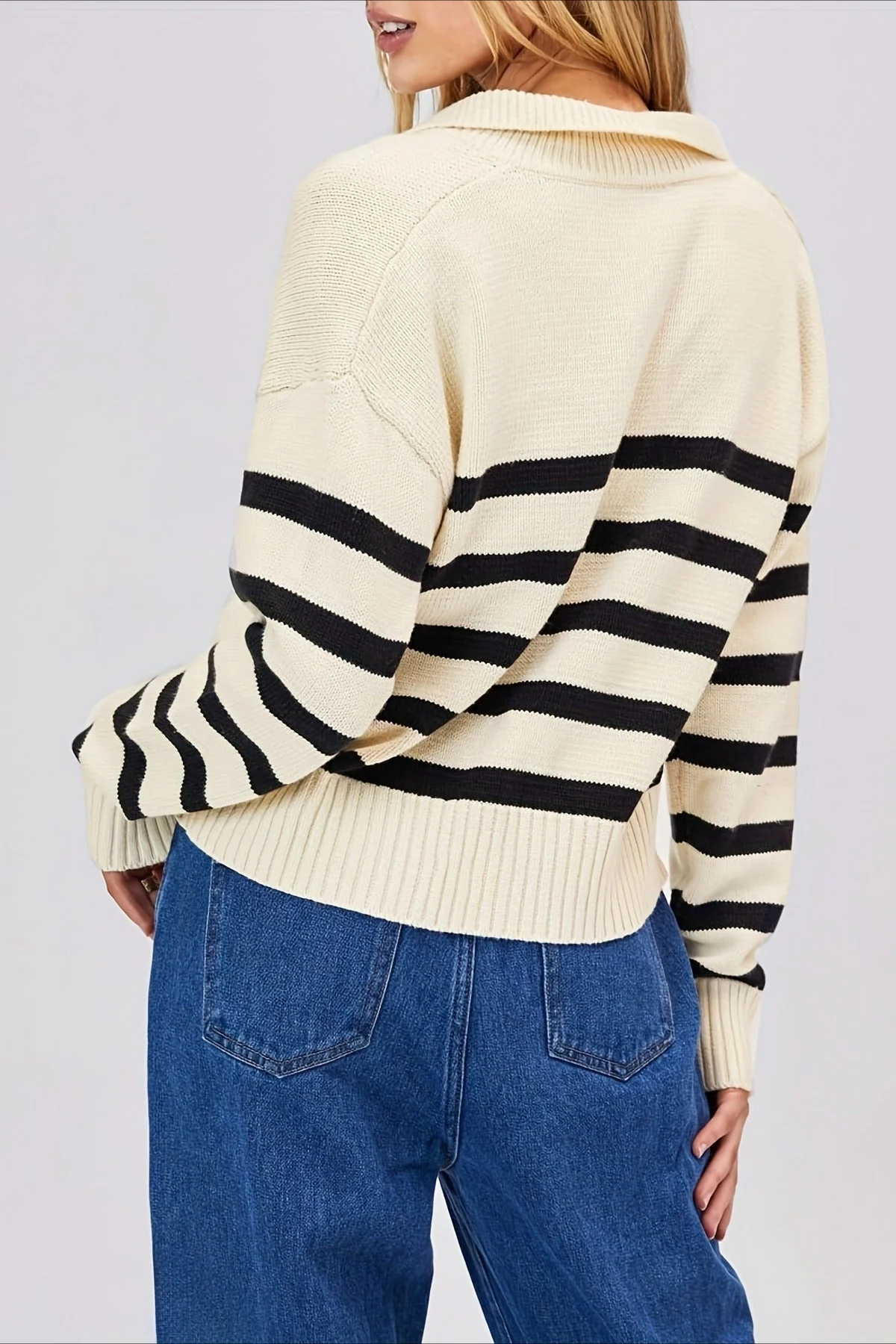 Striped Wool Collar V-Neck Sweater - Image 17