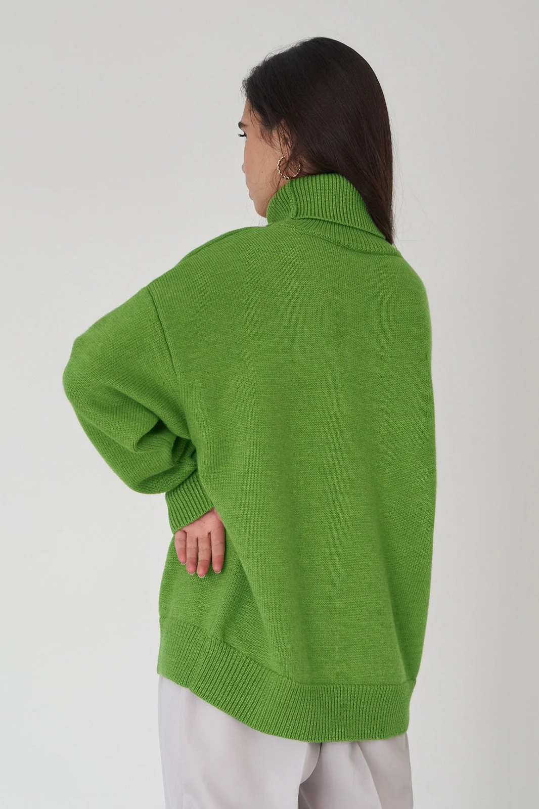 Turtleneck Loose Knit Pullover Sweater - Image 31