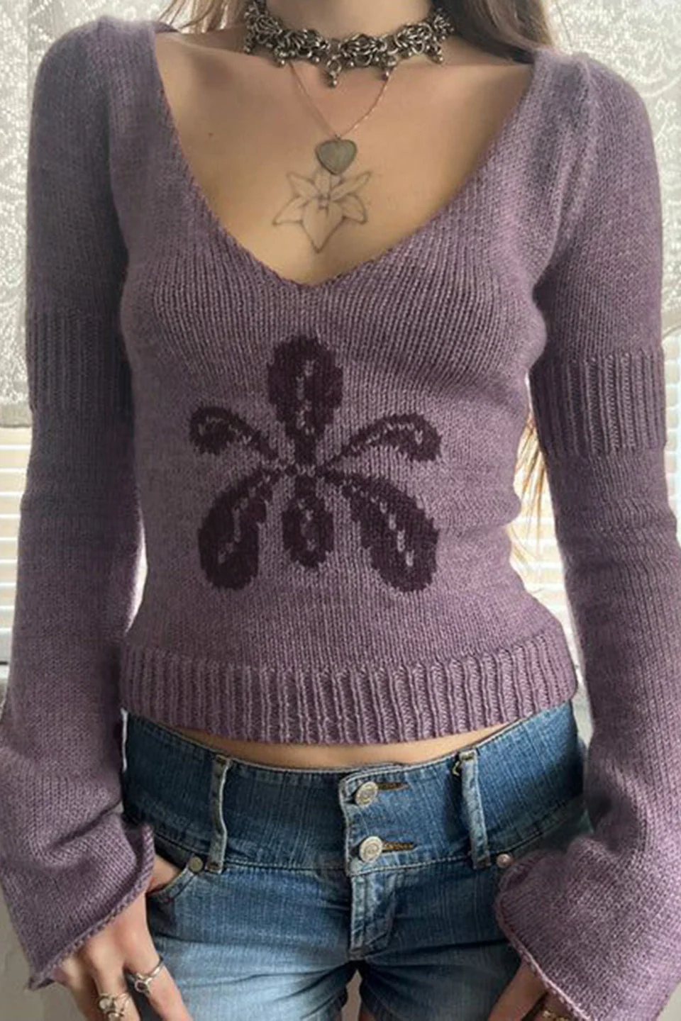 V Neck Floral Jacquard Sweater - Image 2
