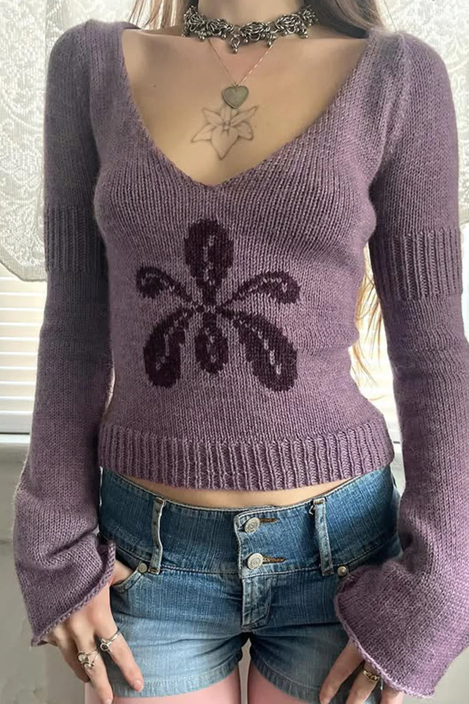V Neck Floral Jacquard Sweater - Image 5