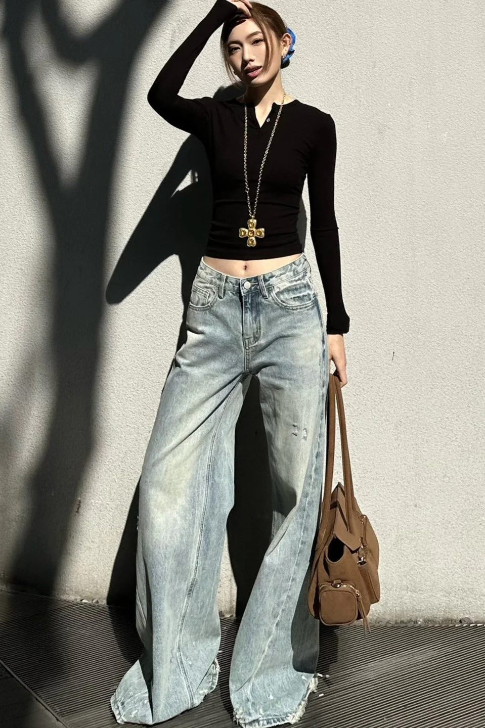 Washed Wide-Leg Distressed Jeans - Image 5