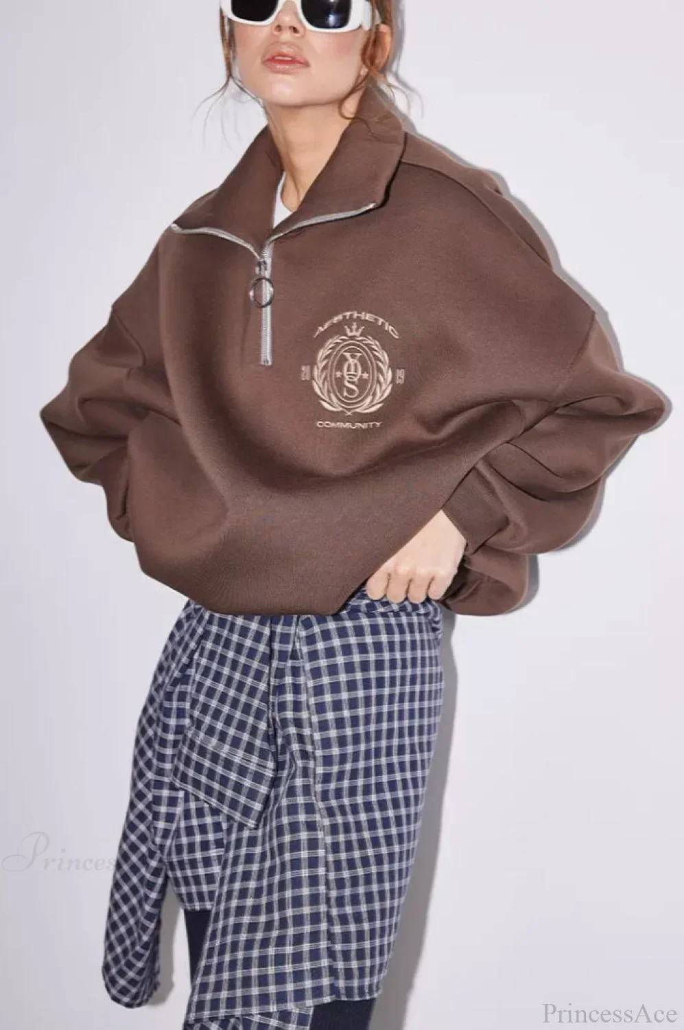 Fleece-Lined Letter Embroidery Stand Collar Half-Zip Sweatshirts - Image 8