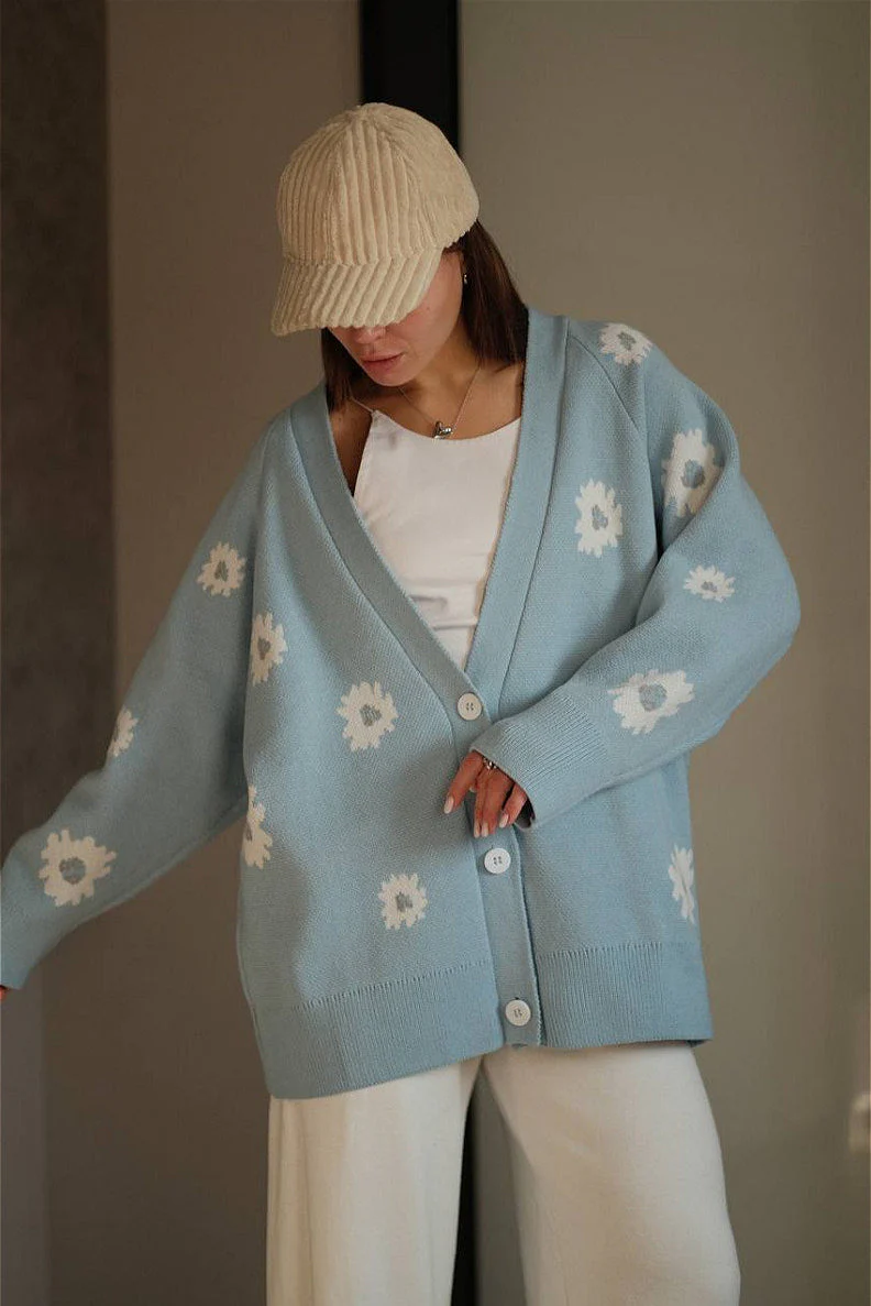 Fuzzy Daisy Jacquard Loose V-Neck Cardigan - Image 3