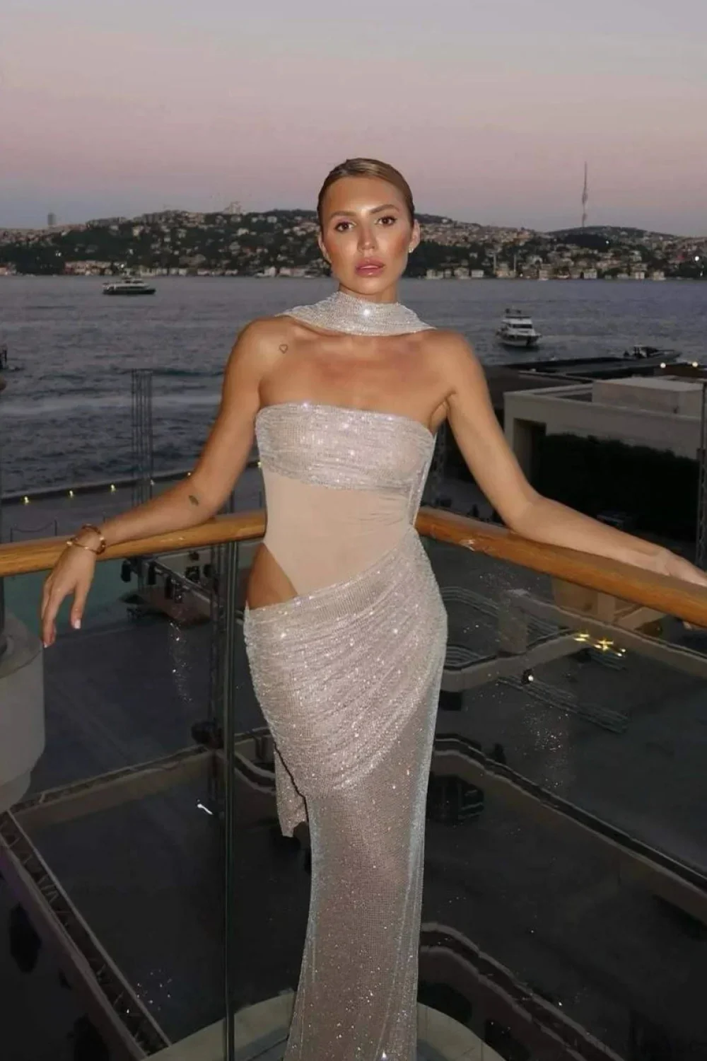 Glamorous Rhinestone Tulle Paneled Strapless Evening Dress - Image 7