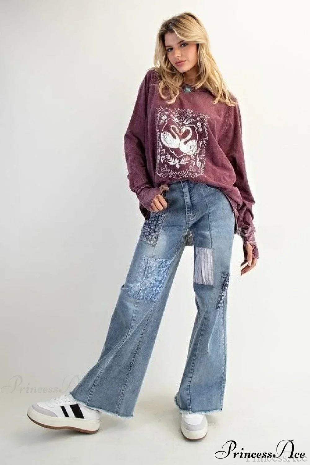 High Waisted Appliqué Straight Leg Jeans - Image 2