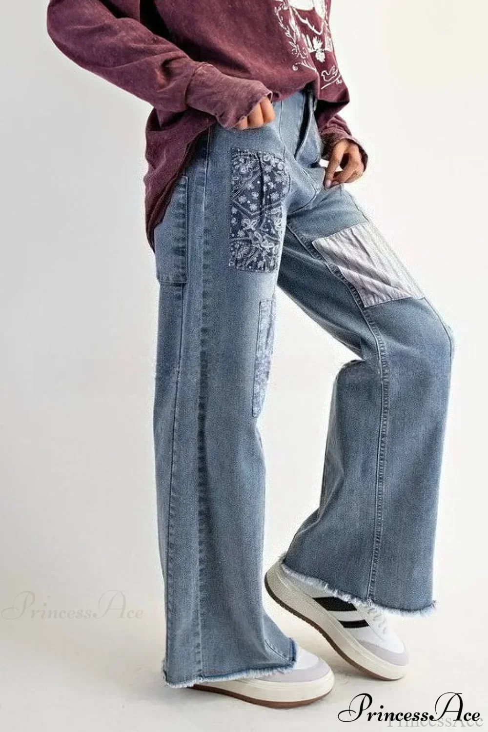 High Waisted Appliqué Straight Leg Jeans - Image 4