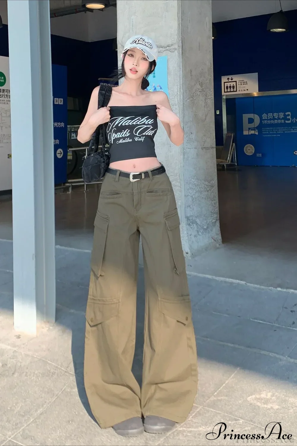 High-Waisted Wide-Leg Fitted Cargo Pants - Image 2