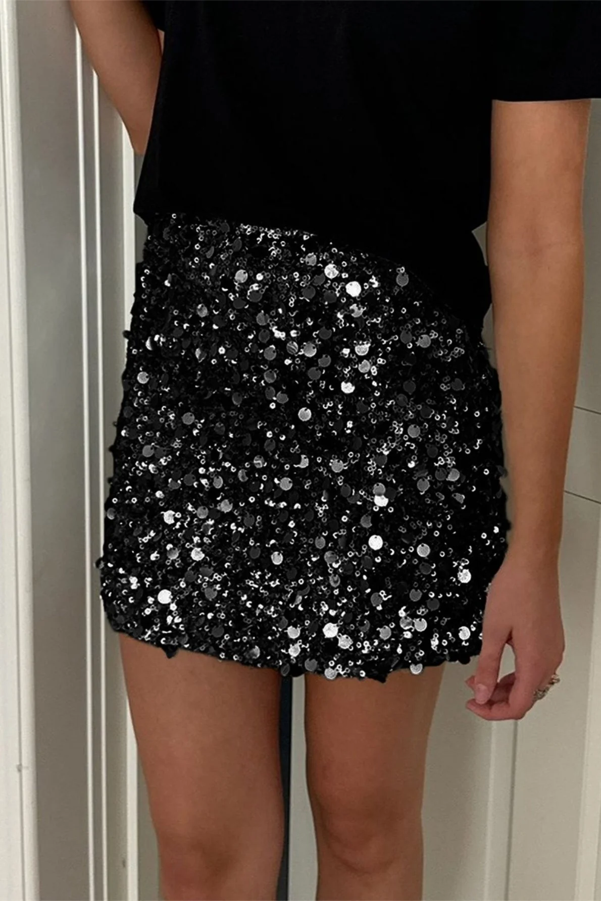 Sequins Hem Bodycon Mini Skirt - Image 4