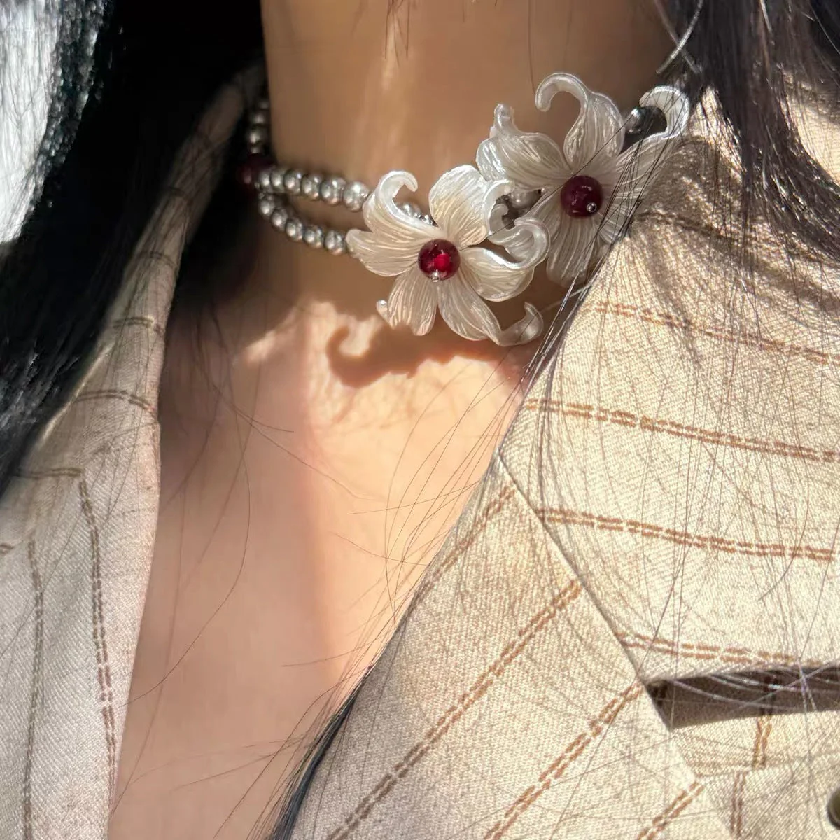 Iris Flower Silver Pearl NeckLace - Image 3