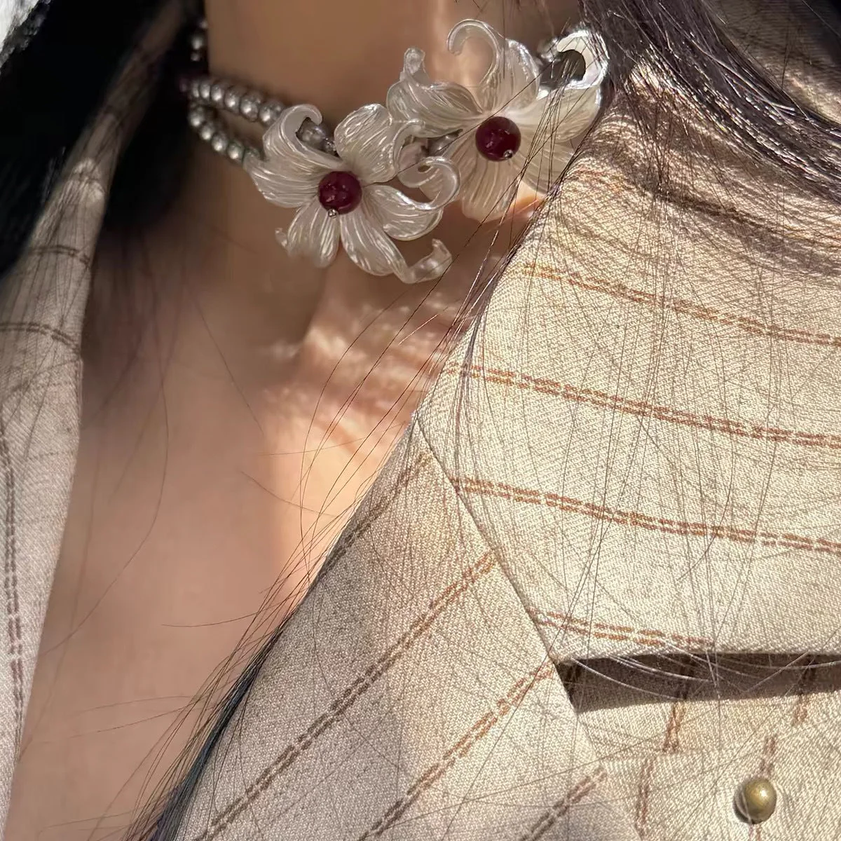 Iris Flower Silver Pearl NeckLace - Image 4