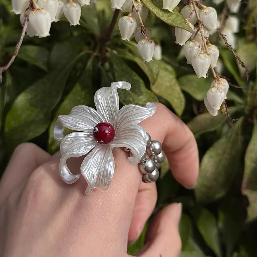 Iris Flower Silver Pearl NeckLace - Image 5