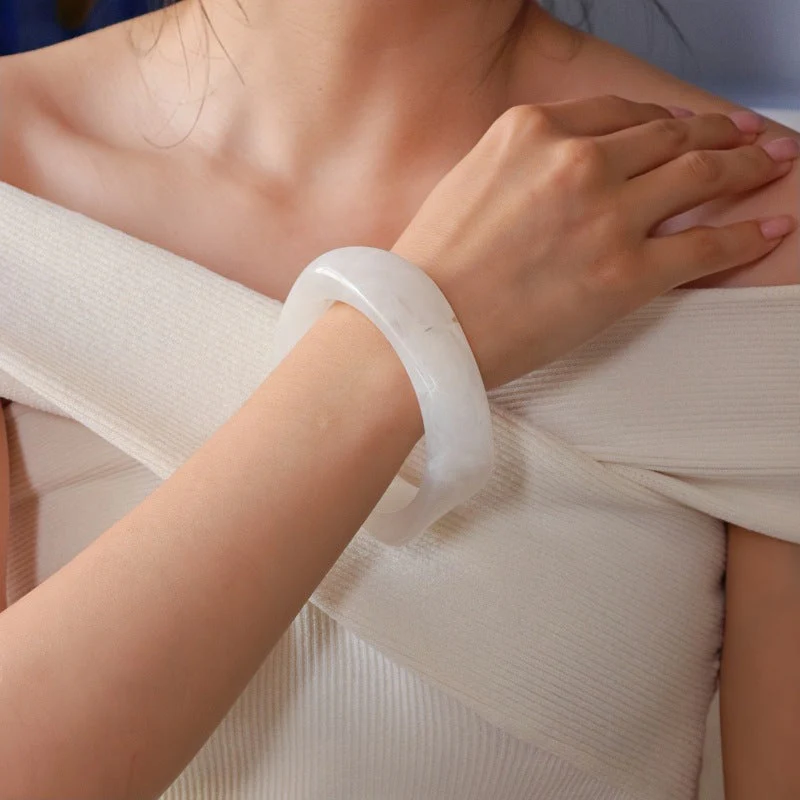 Irregular Geometric Round Acrylic Bracelet - Image 12