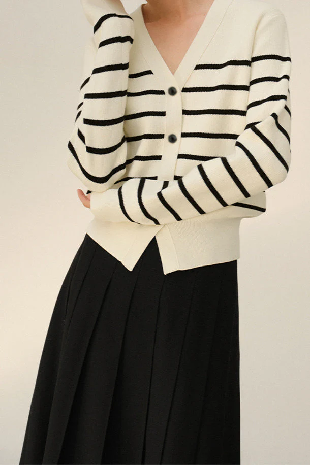 Knit Striped V Neck Colorblock Cardigan - Image 4