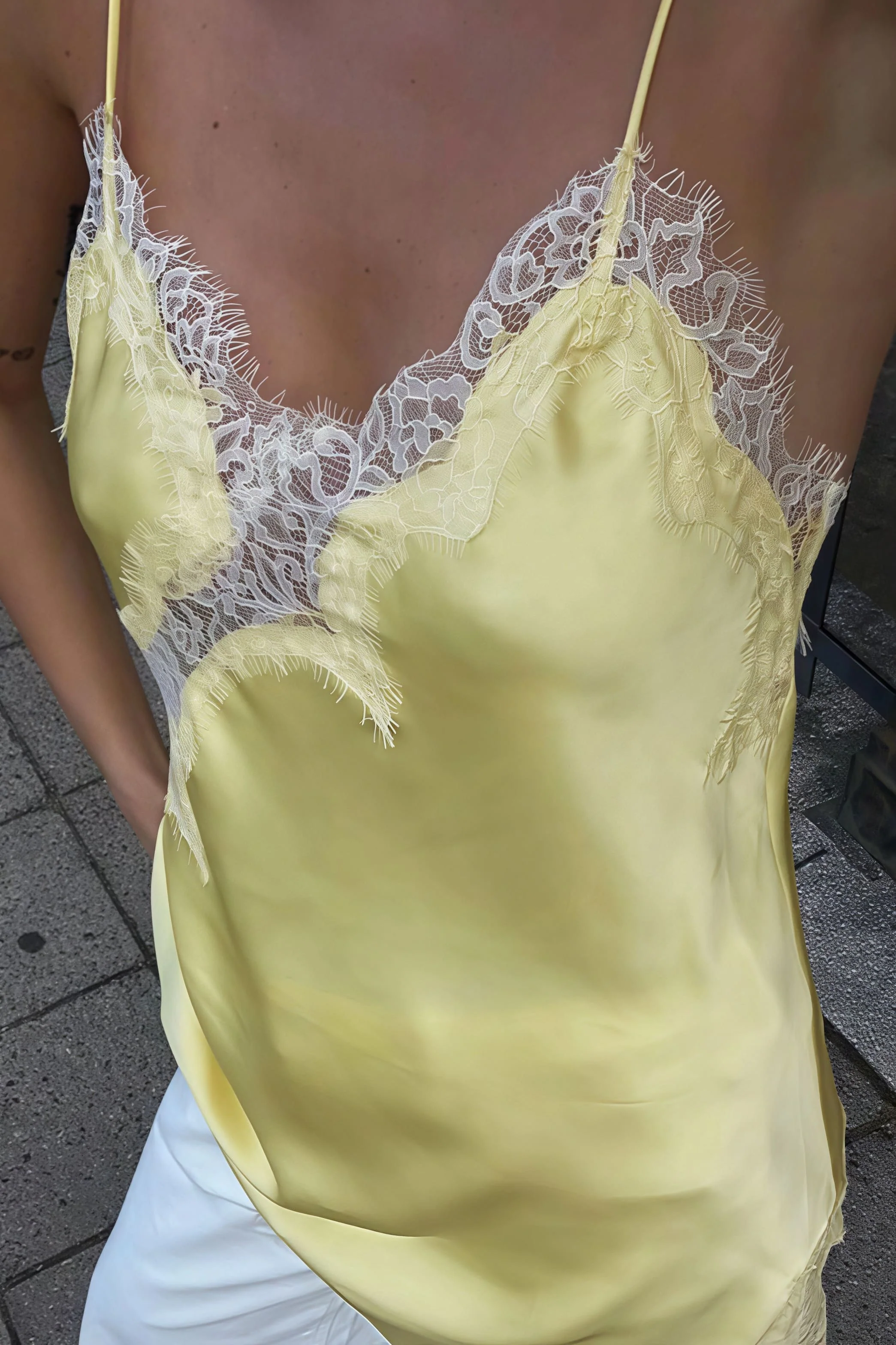 Lace Trim Patchwork Low Cut Asymmetrical Slit Cami Top - Image 7