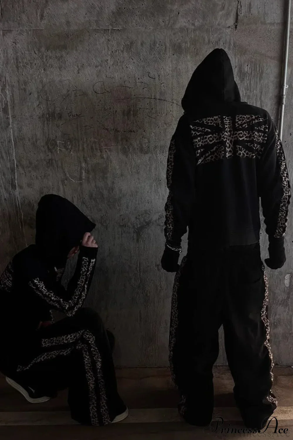 Leopard Print Y2K Street Zip-Up Hoodie - Image 3