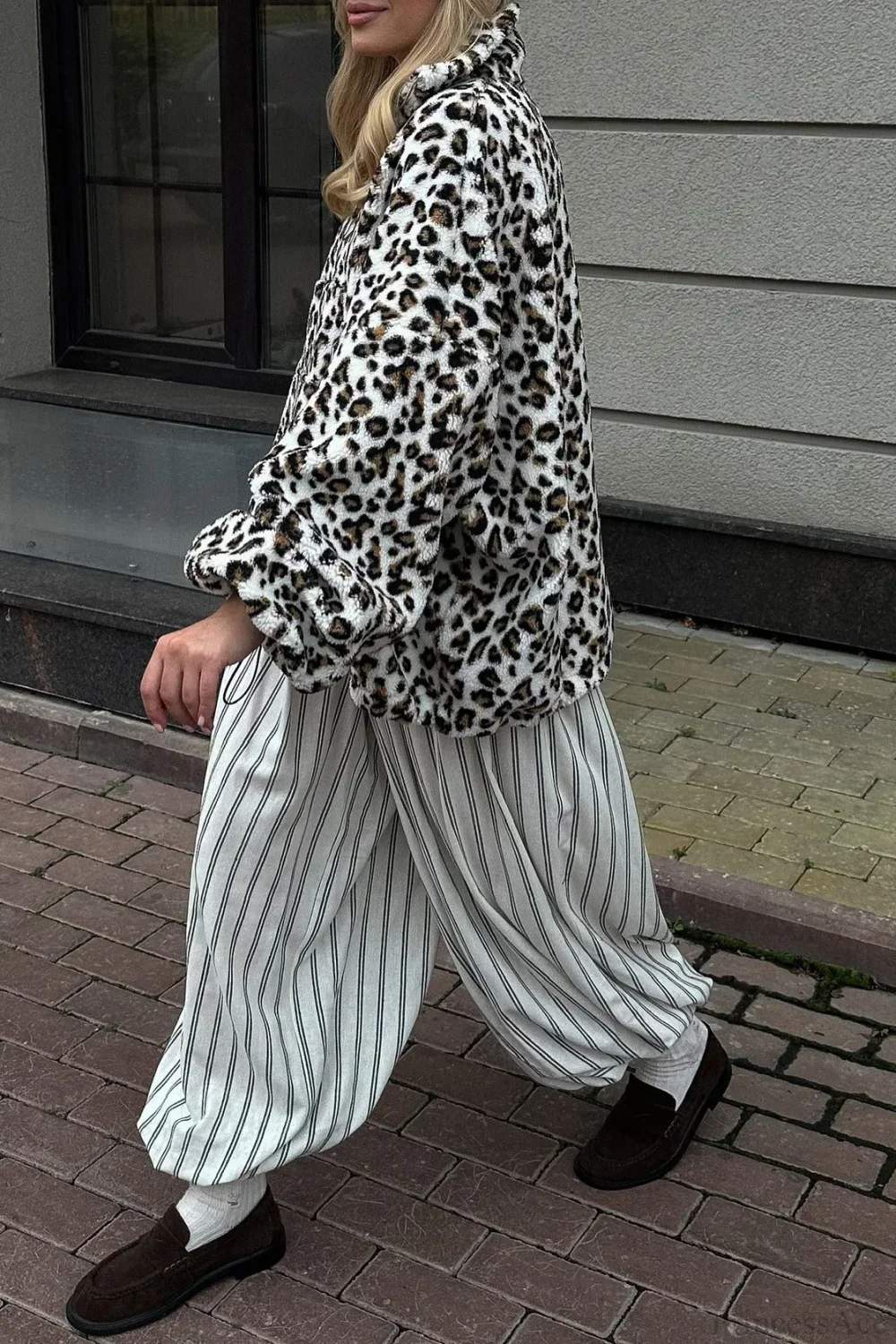 Leopard Sherpa Plush Loose Sweatshirt - Image 3