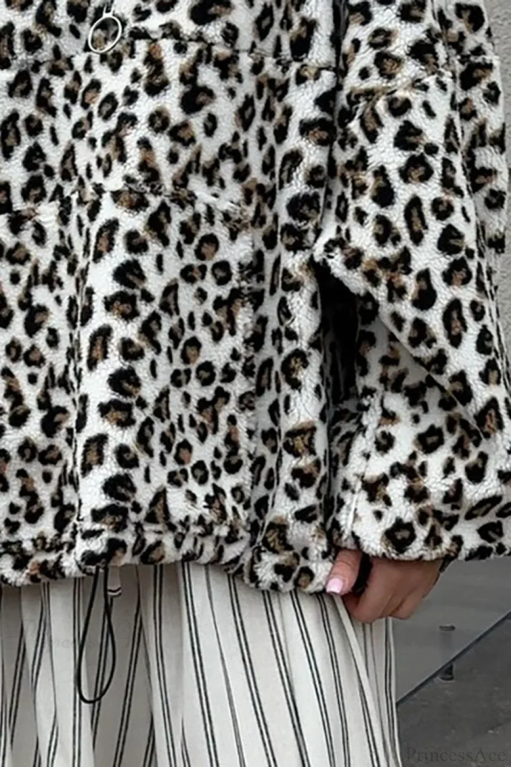 Leopard Sherpa Plush Loose Sweatshirt - Image 4