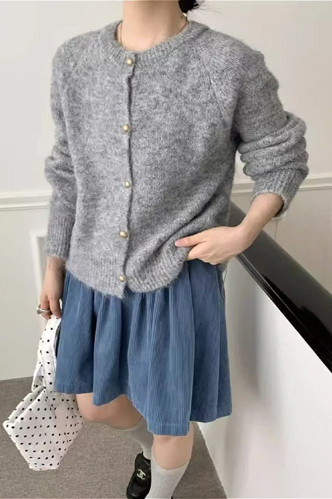 Loose Soft Gentle-Style Solid Knit Cardigan - Image 5